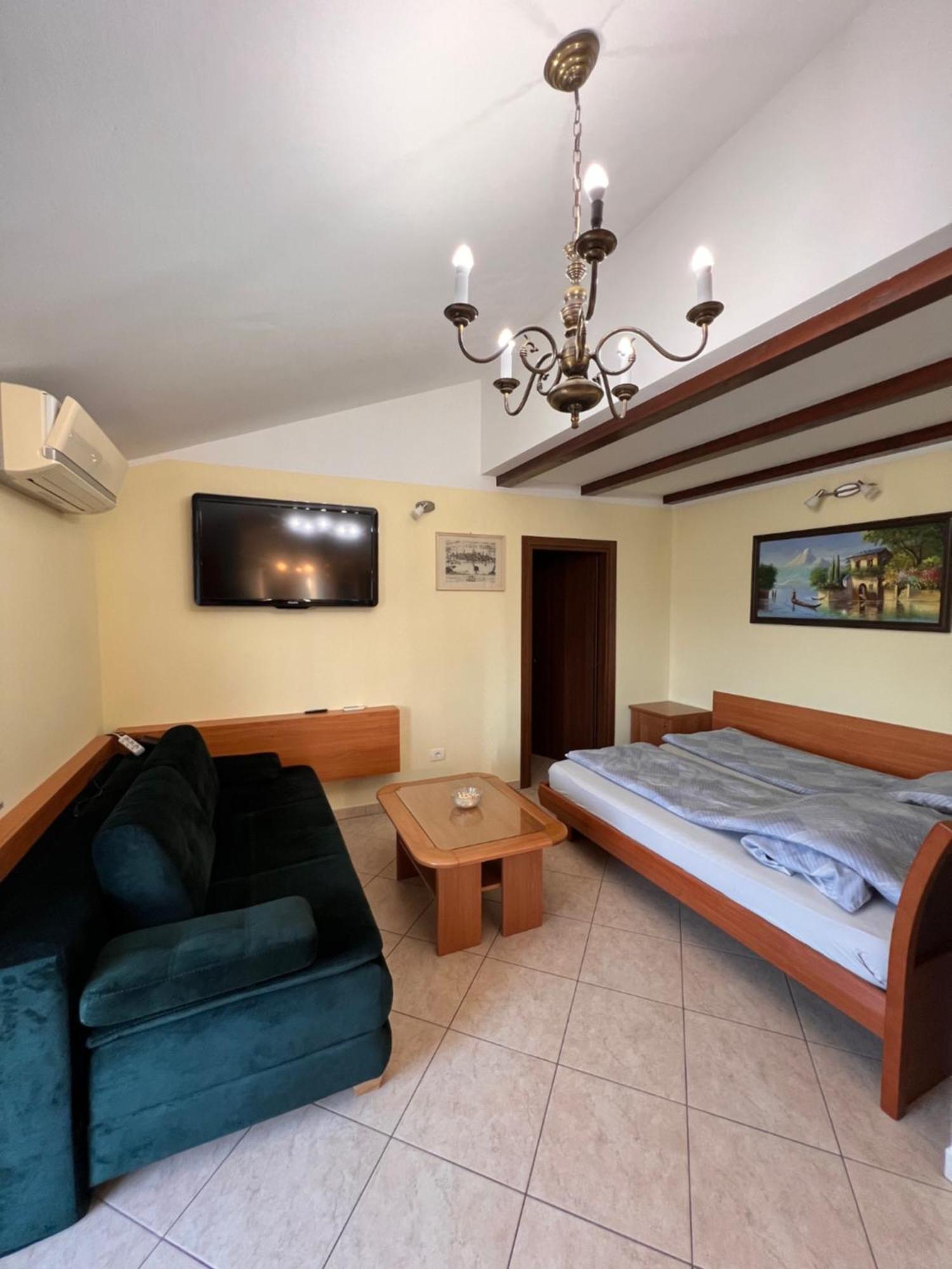 Apartma Metulj Koper - New Apartment Pobegi